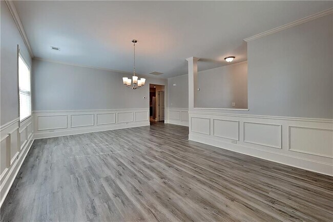 Photo - 5145 Roseman Trail