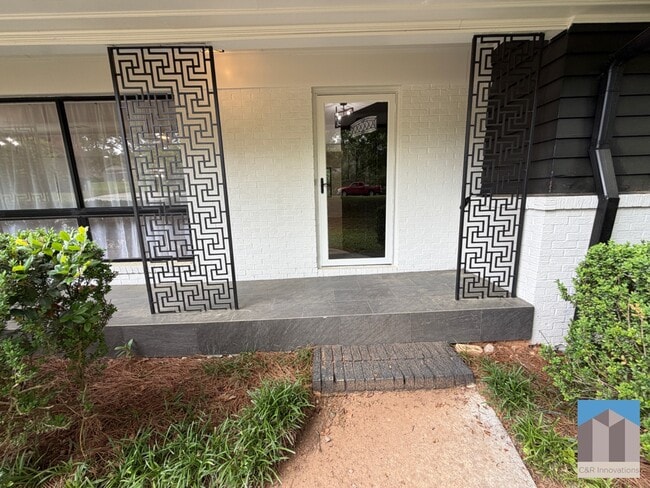 Photo - 2636 Whiteleigh Ct NE