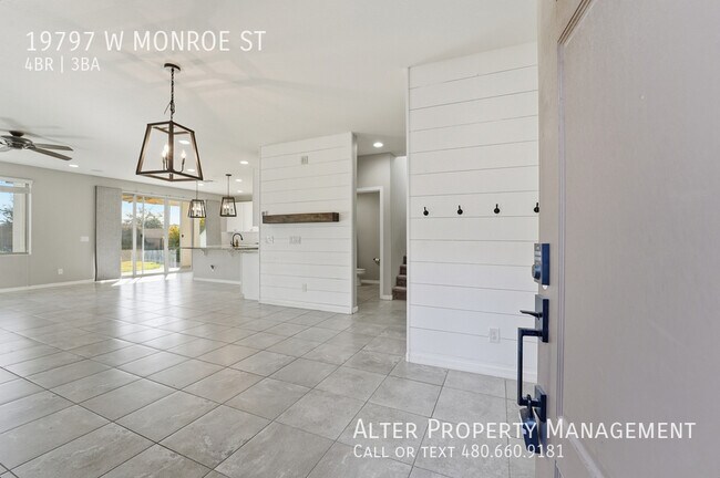 Photo - 19797 W Monroe St