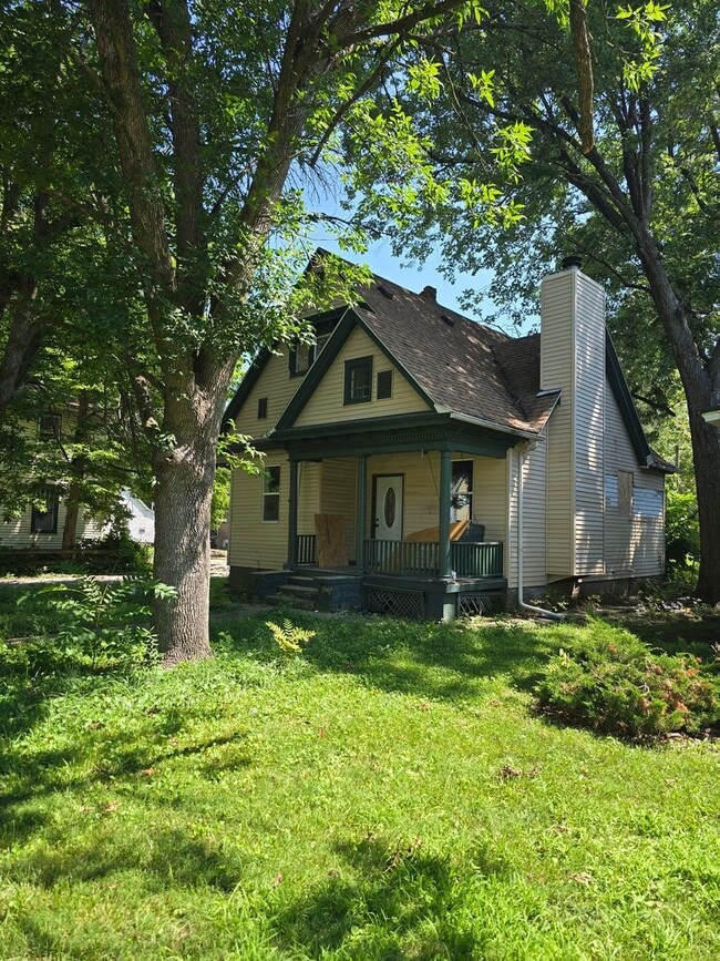 Building Photo - 3 Bed 2 Bath 1500.00 Rental