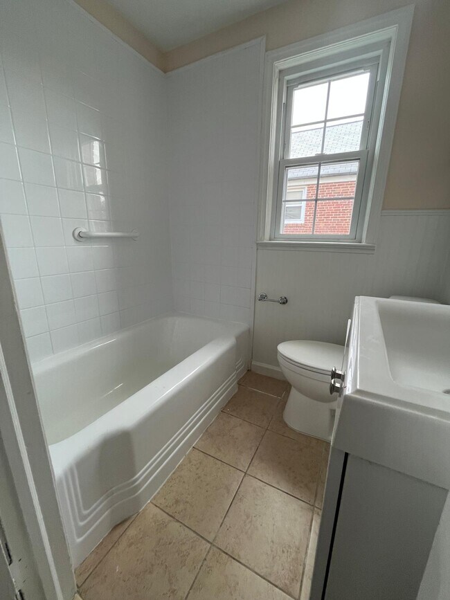 Photo - 7452 Lawrence Rd
