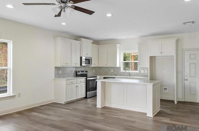 Photo - 6908 Goya Ave