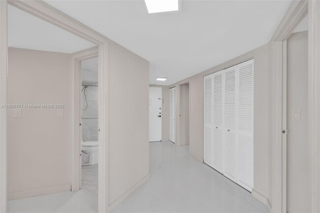 Photo - 2333 Brickell Ave Unidad 1701