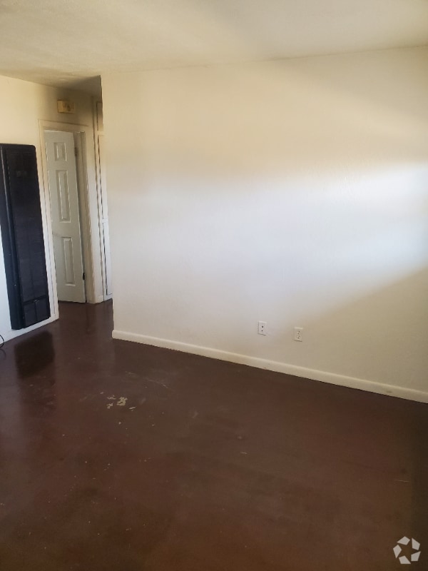 Building Photo - 2612 5th Ave Rental
