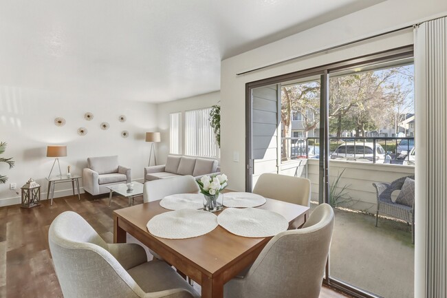 Photo - 2323 Shasta Dr Unit 3x2