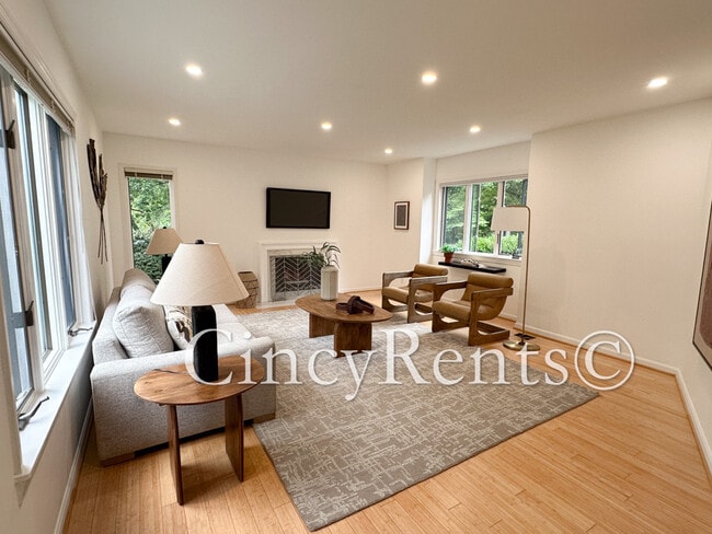 Photo - 7716 Creekwood Ln