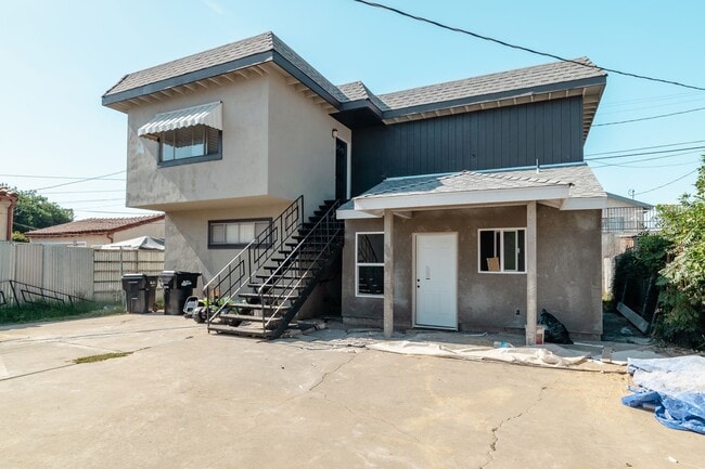 123 N Spruce St Unit #B