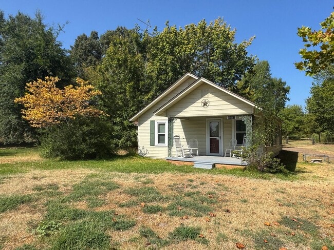 10261 FM 724