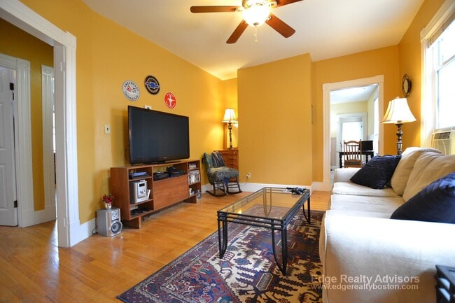 Photo - 315 Warren St Unit 2