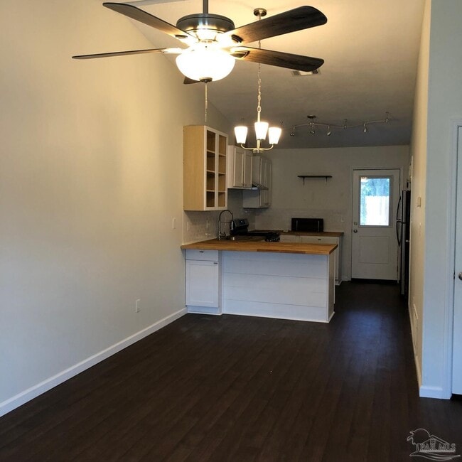 Photo - 5940 Mona Ln