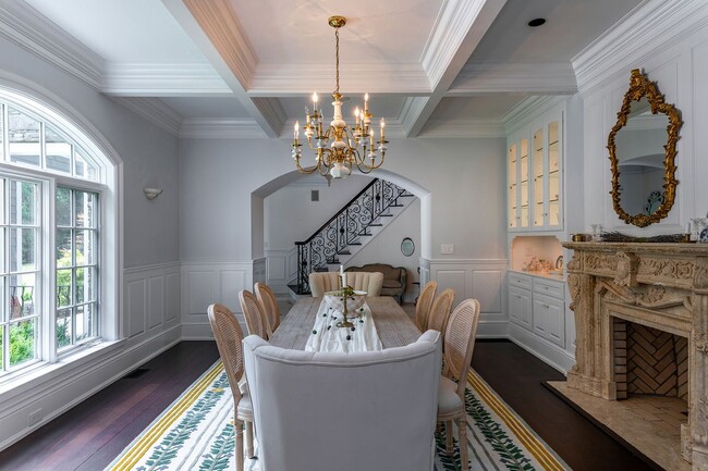 Photo - 247 Roxbury Rd