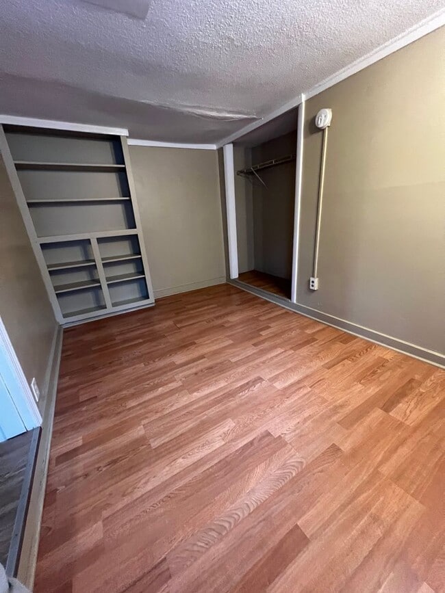 Photo - 16 Western Ave Unit Apt 1