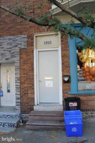 Building Photo - 5154-56 Ridge Ave Rental