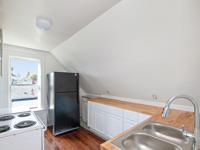 Photo - 5265 NE 14th Pl Unit Upper