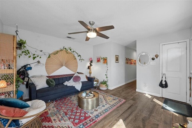 Photo - 5900 Harwill Cir