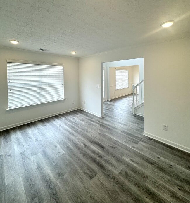 Photo - 3825 Tristan Way