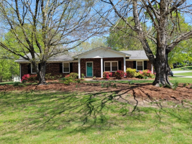 Photo - 1145 Quail Hollow Rd