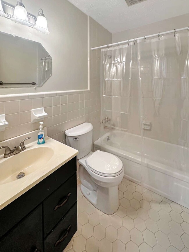 Photo - Updated 2BR End-Unit Condo | Pool Community | Minutes to Downtown Gainesville Unit B2