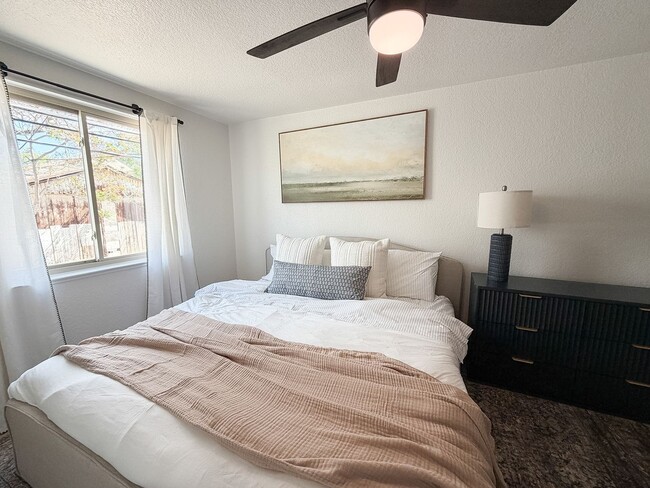 Photo - 2526 Clay St Unit Furnished-11