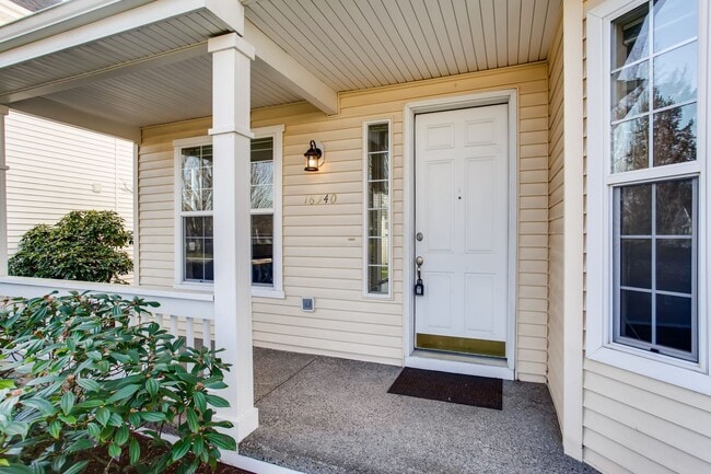 Photo - 16940 SW Kattegat Dr