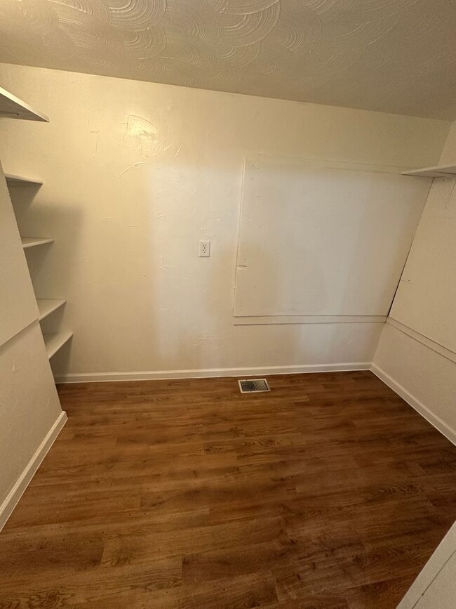 Photo - Charming 2 Bedroom House!