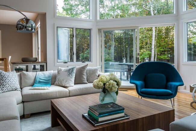 Photo - 108 Neck Path