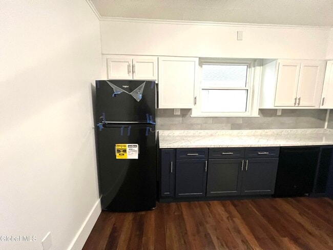 Photo - 83 Arnold Ave Unidad second floor