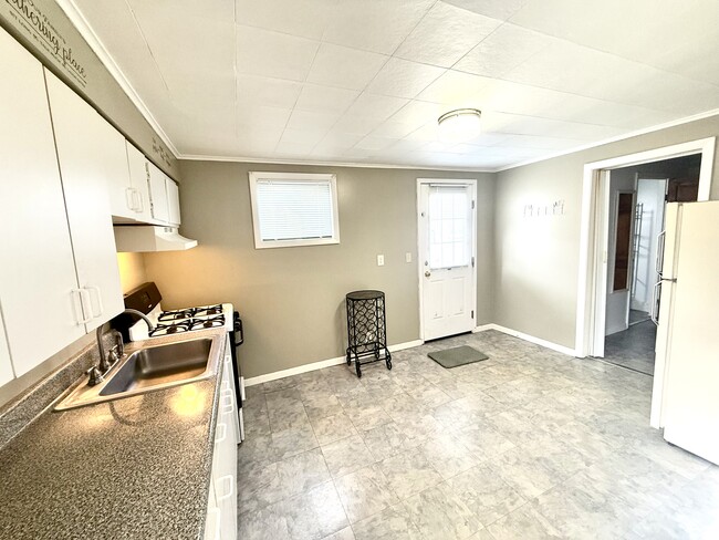 Photo - Seneca Turnpike East 220/222 Unidad 2