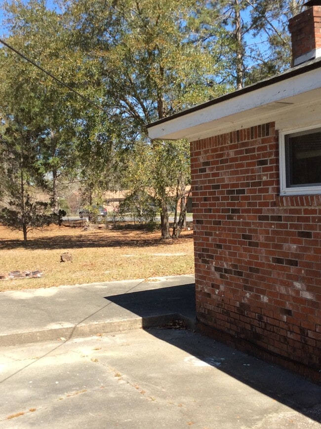 Photo - 618 Fleming Rd