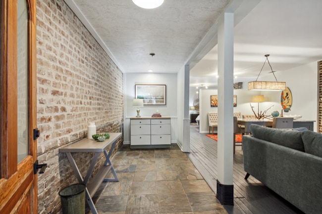 Photo - 208 W Hall St Unit B