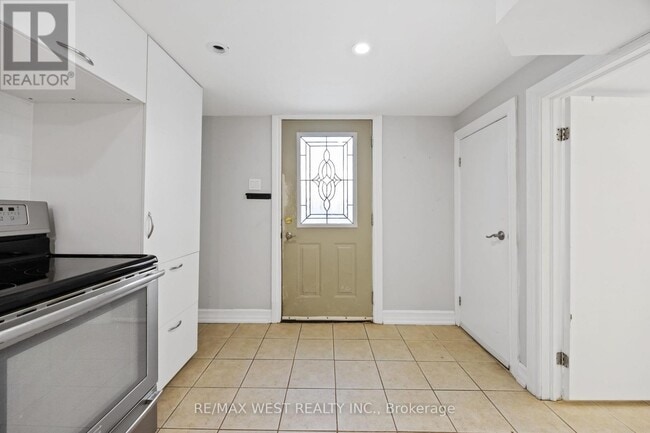 Photo - 2440 King Rd