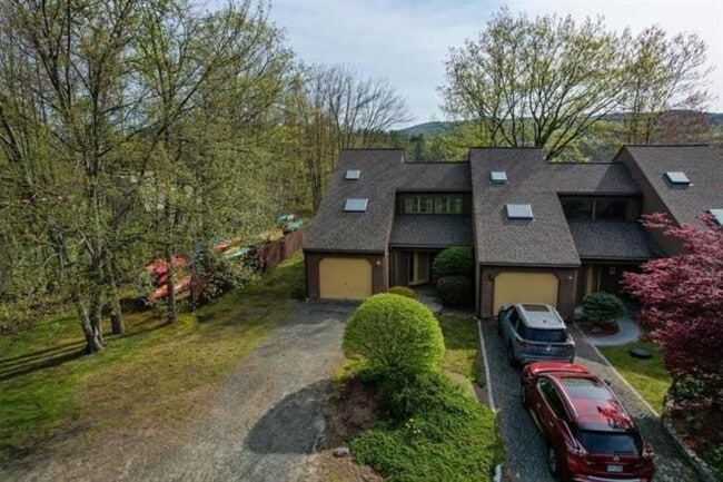 Photo - 15 Manor Estates Dr Unit 1