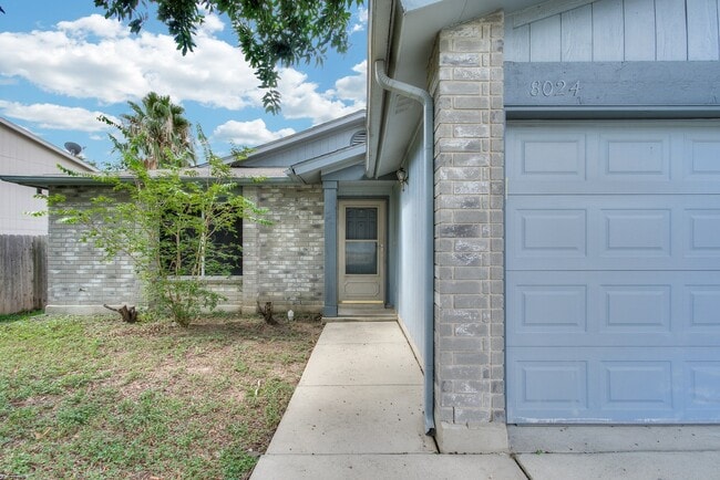 Photo - ***MOVE-IN SPECIAL: ONE WEEK FREE***Spacio...