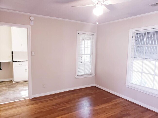 Photo - 6113 Morningside Ave