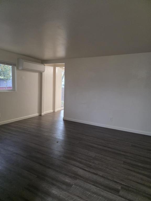 Photo - 1411 SW G St