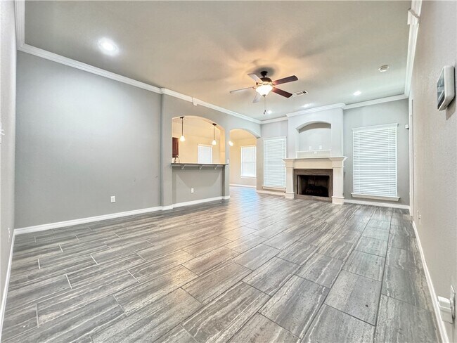 4687 W Croft Dr