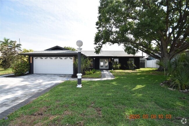 Building Photo - 1019 Spindle Palm Way Rental