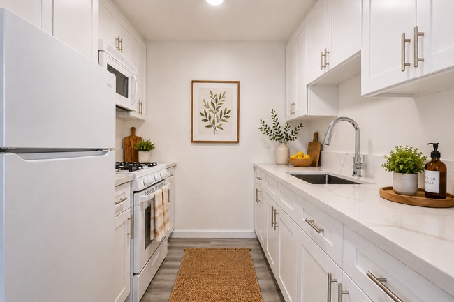 Building Photo - 3530 W Adams Blvd Unit 79