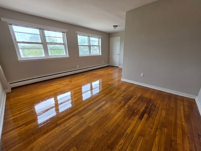 Building Photo - 4811 Minnesota Ave NE Unit 201