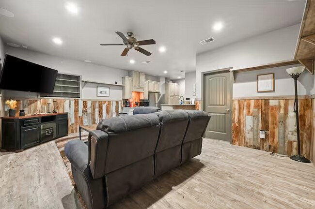 Photo - Fully Furnished Rental at Buffalo Springs Lake! All bills paid! Unit B