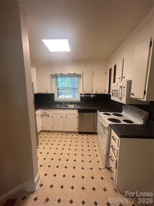 Photo - 1616 Weststone Dr
