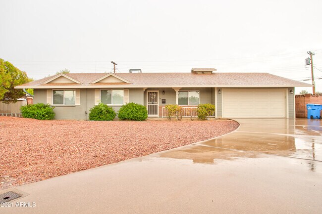 3417 W Marlette Ave