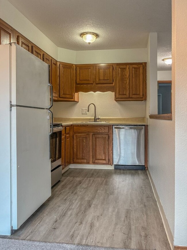 Photo - Gresham 1 Bedroom Condo Available for Move In ! Call today