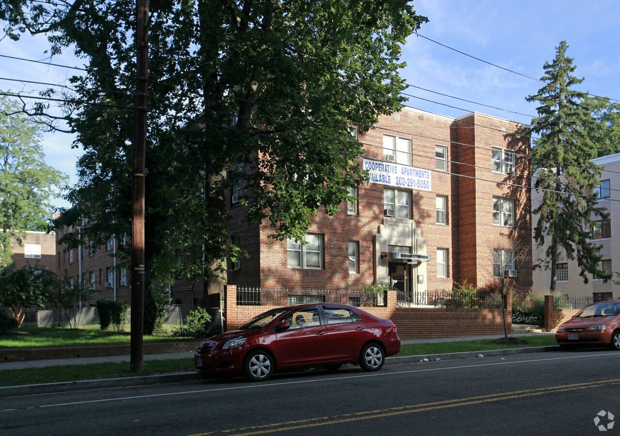 Photo - 5746 Colorado Ave NW