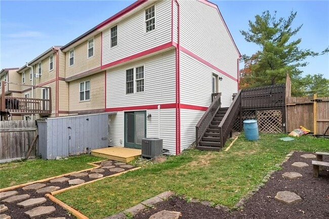 Photo - 222 Parkwood Dr