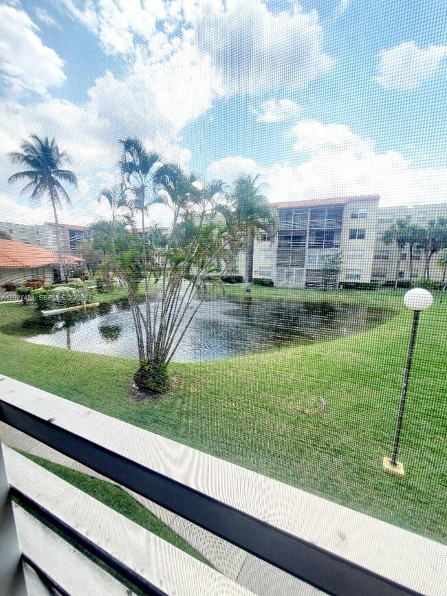 Photo - 1810 SW 81st Ave Unidad 2209
