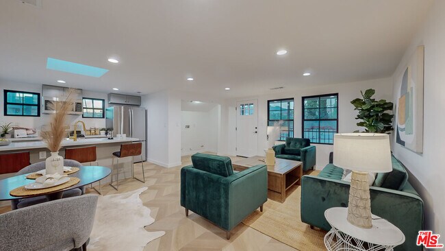 Photo - 1235 N Citrus Ave