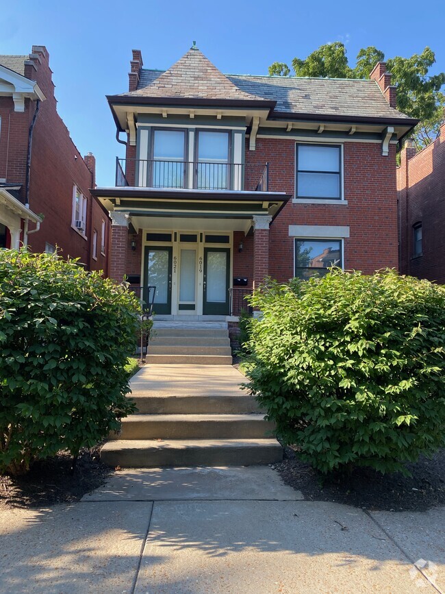 Building Photo - 6019 McPherson Ave Unit 1st Floor Rental