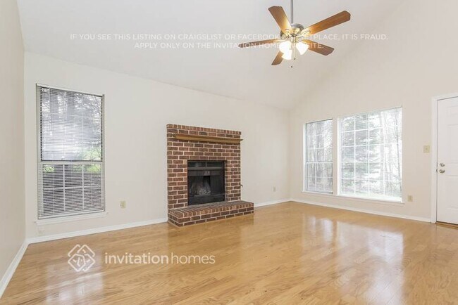 Photo - 1257 Moorfield Trce NW