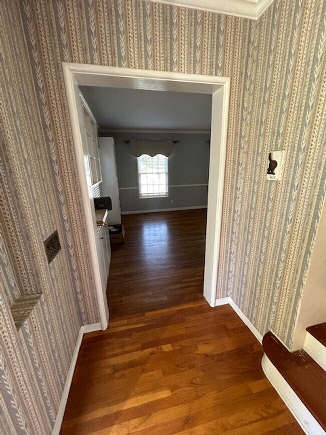 Photo - 1301 W Myrtle Ave